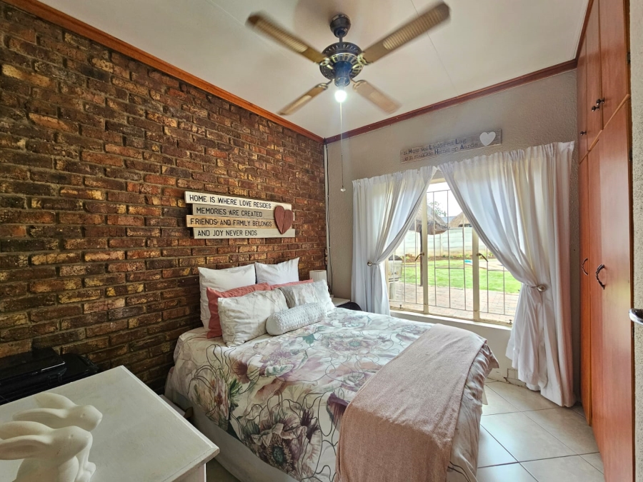 4 Bedroom Property for Sale in Riebeeckstad Free State